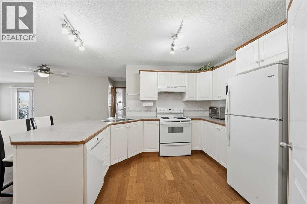 24D, 32 Daines Avenue, Red Deer (Central Alberta) — photo 4