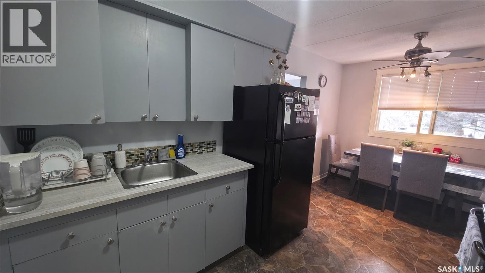 17 2620 5th AVENUE N in Coronation Park N.
