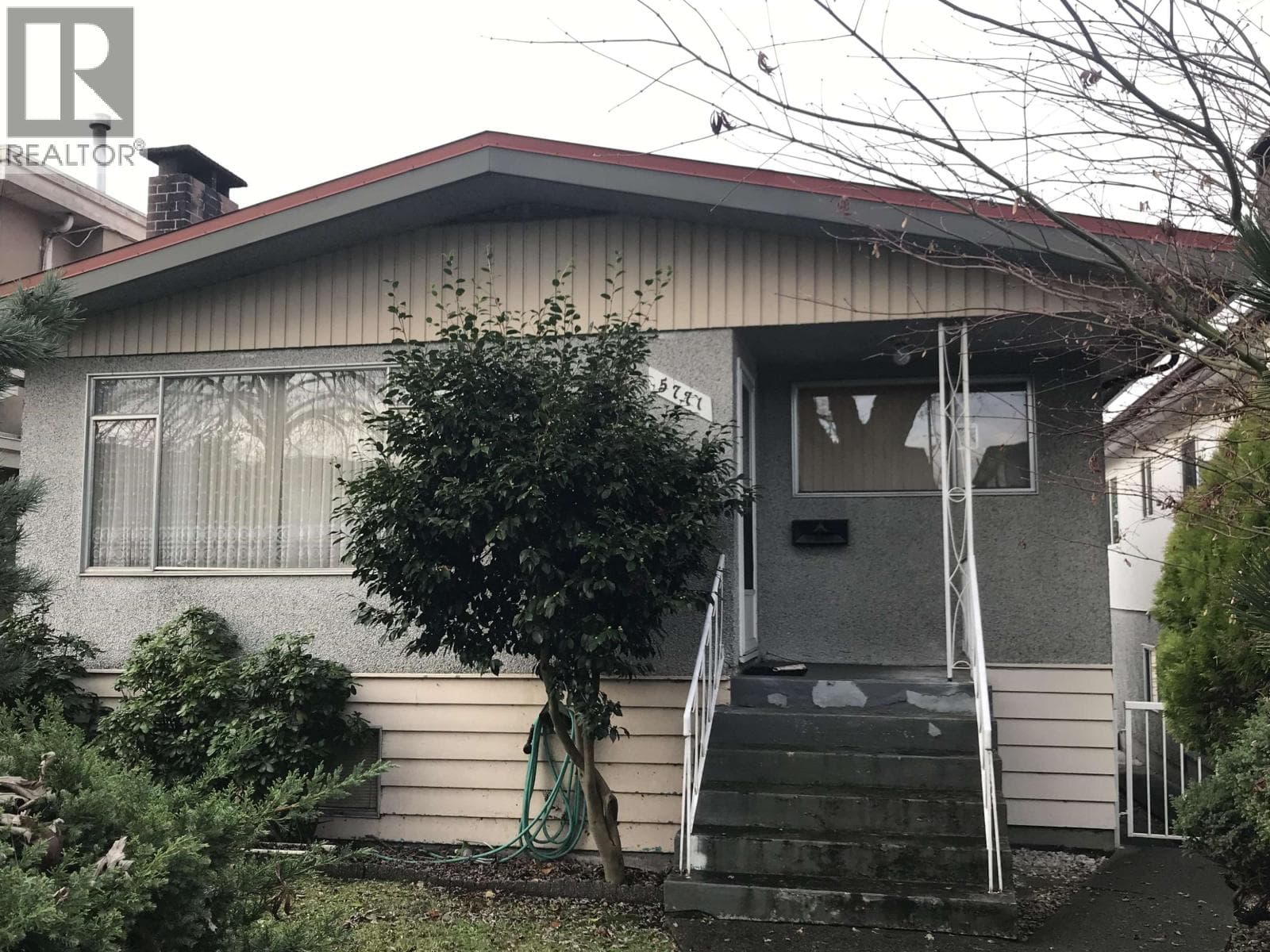 5771 SHERBROOKE STREET, Greater Vancouver — photo 2