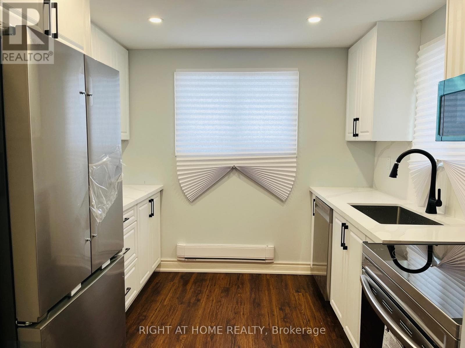 221 HICKLING TRAIL, Toronto — photo 5