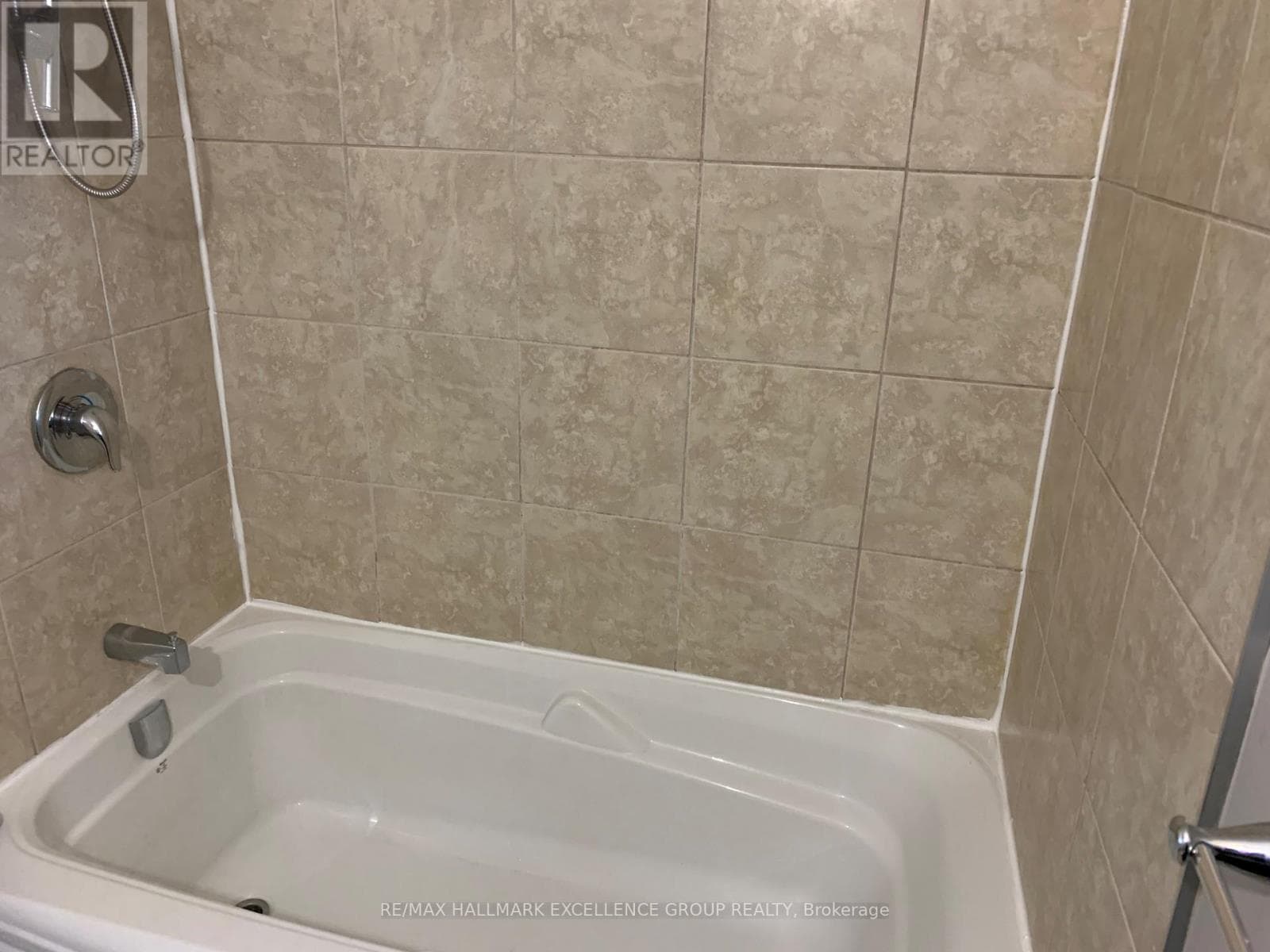 3778 CHAMPLAIN STREET — photo 5