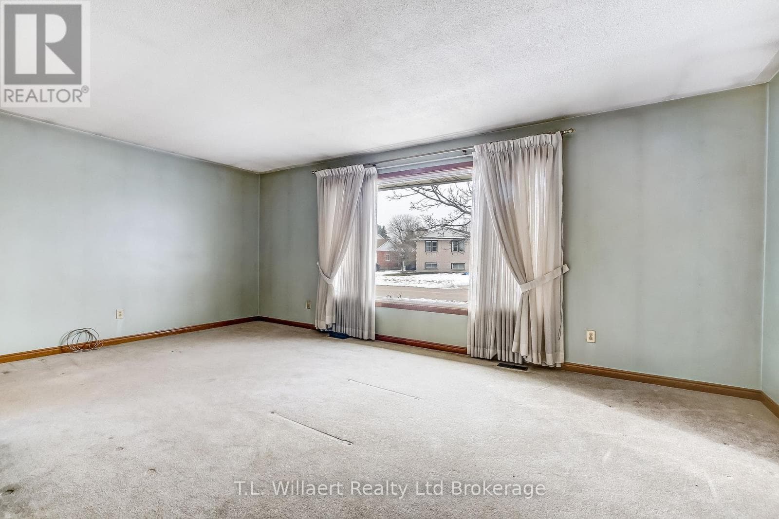 80 GLENDALE DRIVE — photo 4