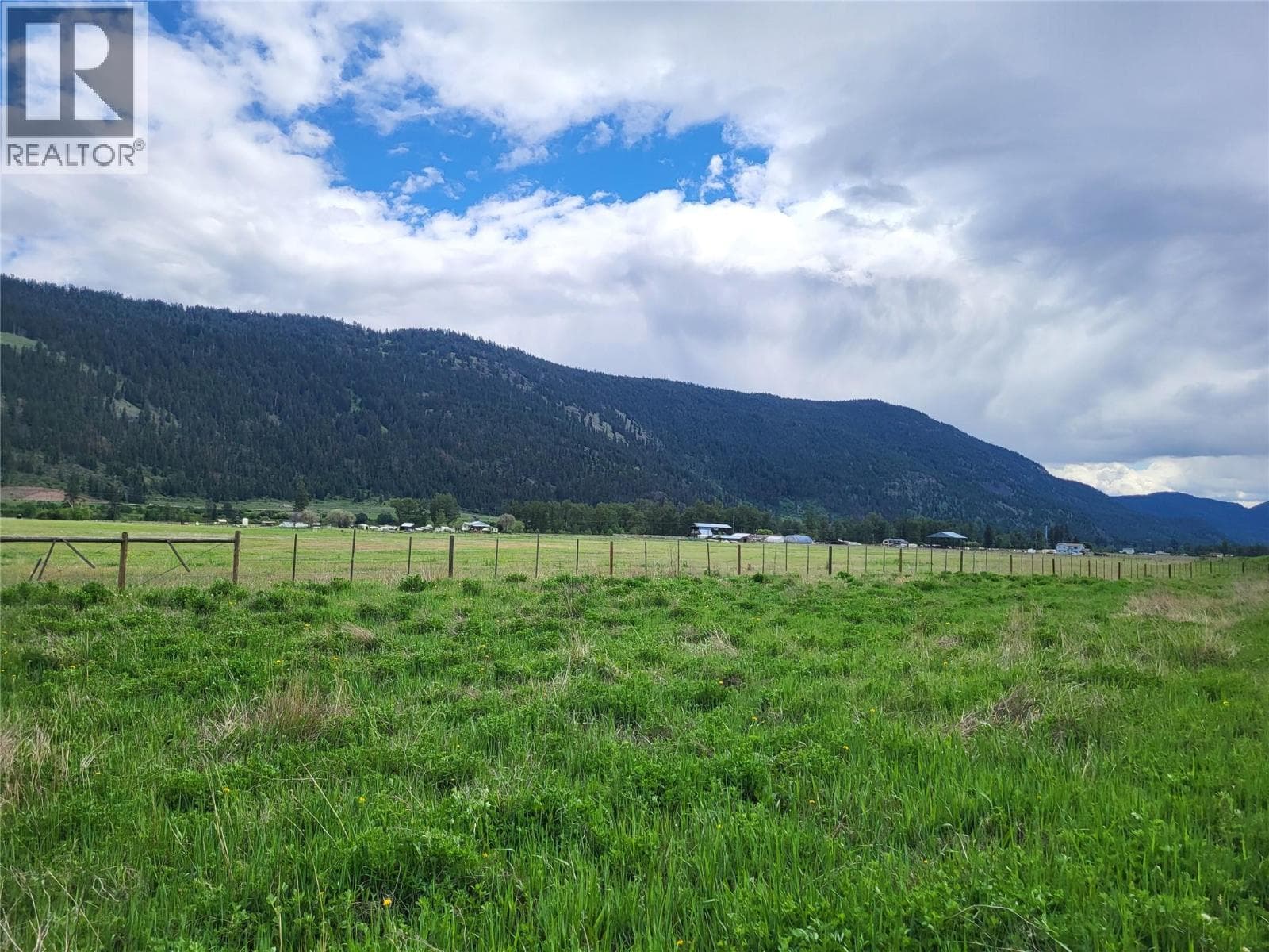 lot 5 Legal Whispering Pines Road, Interior REALTORS® — photo 4