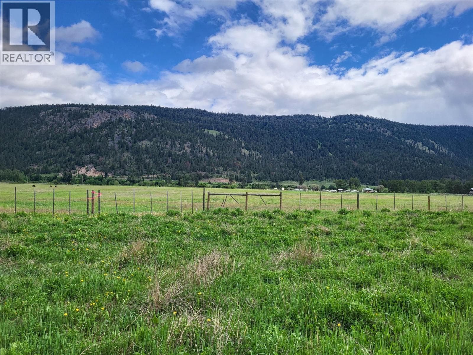 lot 5 Legal Whispering Pines Road, Interior REALTORS® — photo 3