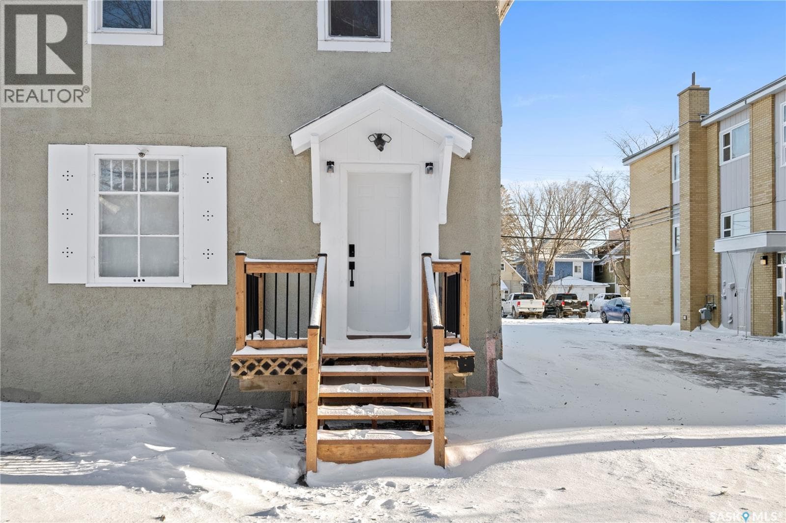 2111 OSLER STREET — photo 3
