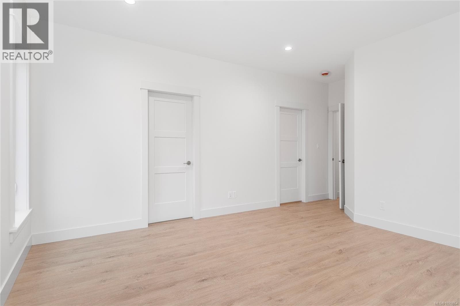 778 Sitka St, Vancouver Island — photo 3