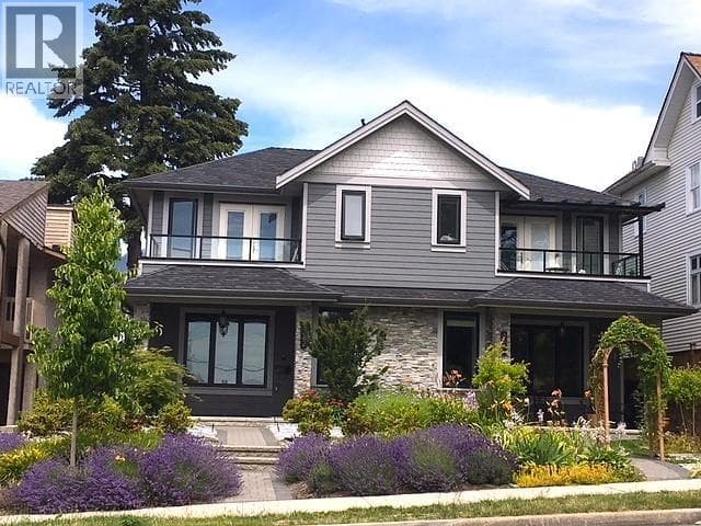 422 W 6TH STREET STREET in Lower Lonsdale