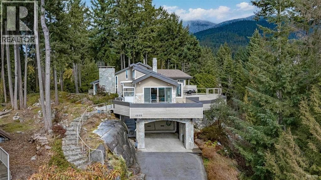Basement 4648 WOODBURN ROAD in Eagle Harbour
