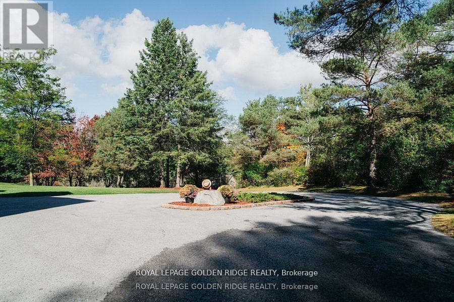 8 GREENVALLEY CIRCLE — photo 3