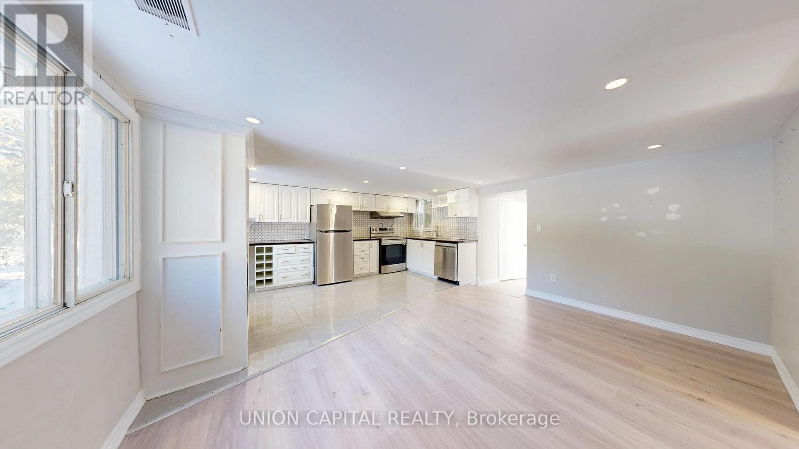 27 CONNOR DRIVE, Toronto — photo 4