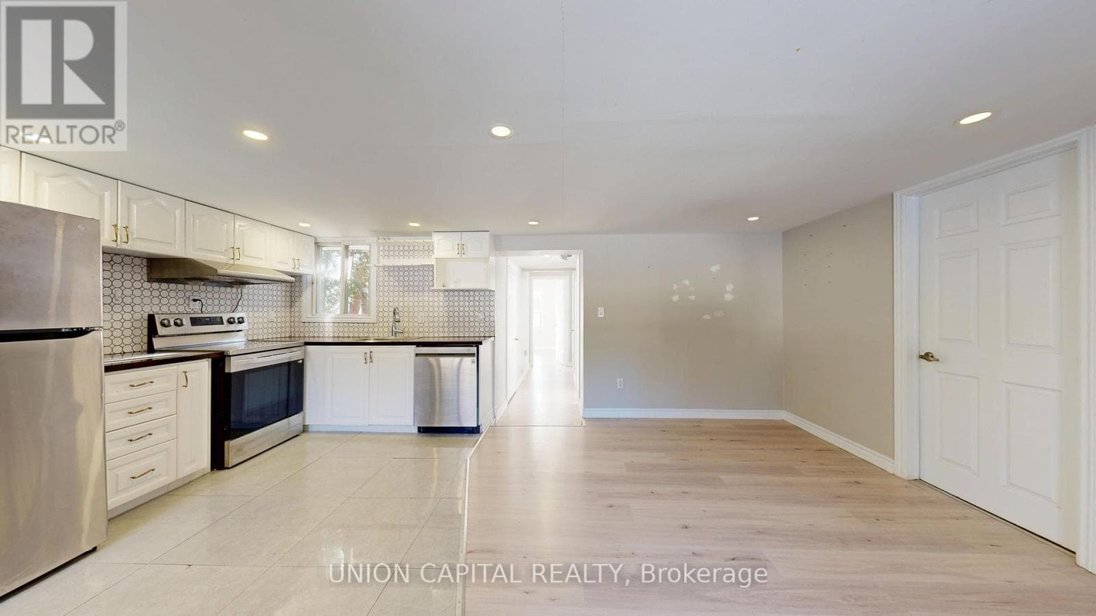 27 CONNOR DRIVE, Toronto — photo 3