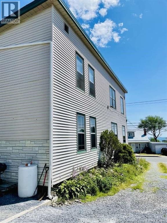 458 SUMMER STREET, New Brunswick — photo 2