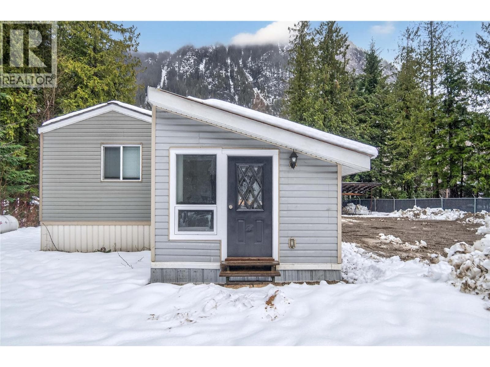 3277 LOSCHINSKI ROAD, Interior REALTORS® — photo 3