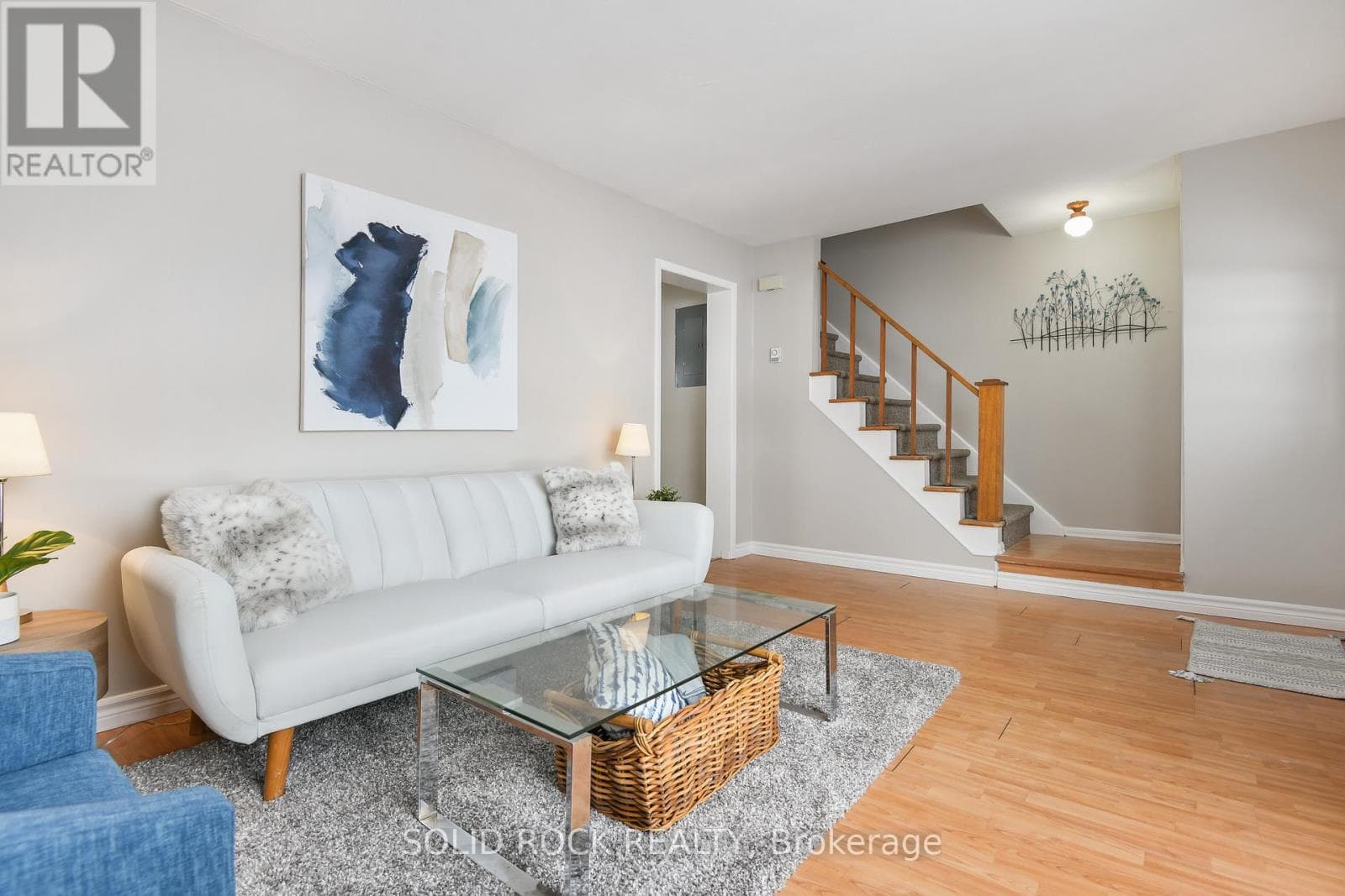 54 WILLIAM STREET W — photo 4