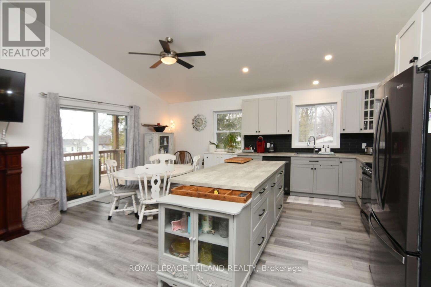 9904 LAKE ROAD, London and St. Thomas — photo 5