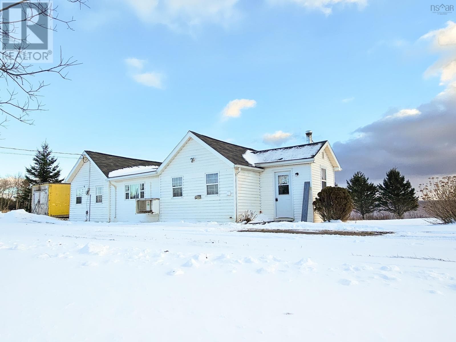 4606 HIGHWAY 2 in 