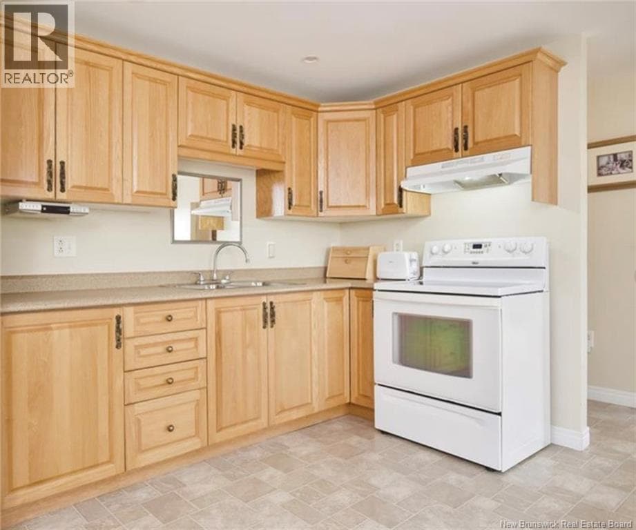 67 RUE CARLETON, New Brunswick — photo 2