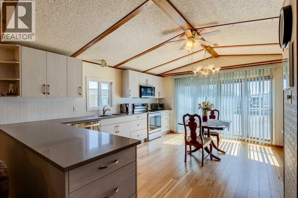 101, 99 Arbour Lake Road NW, Calgary — photo 4