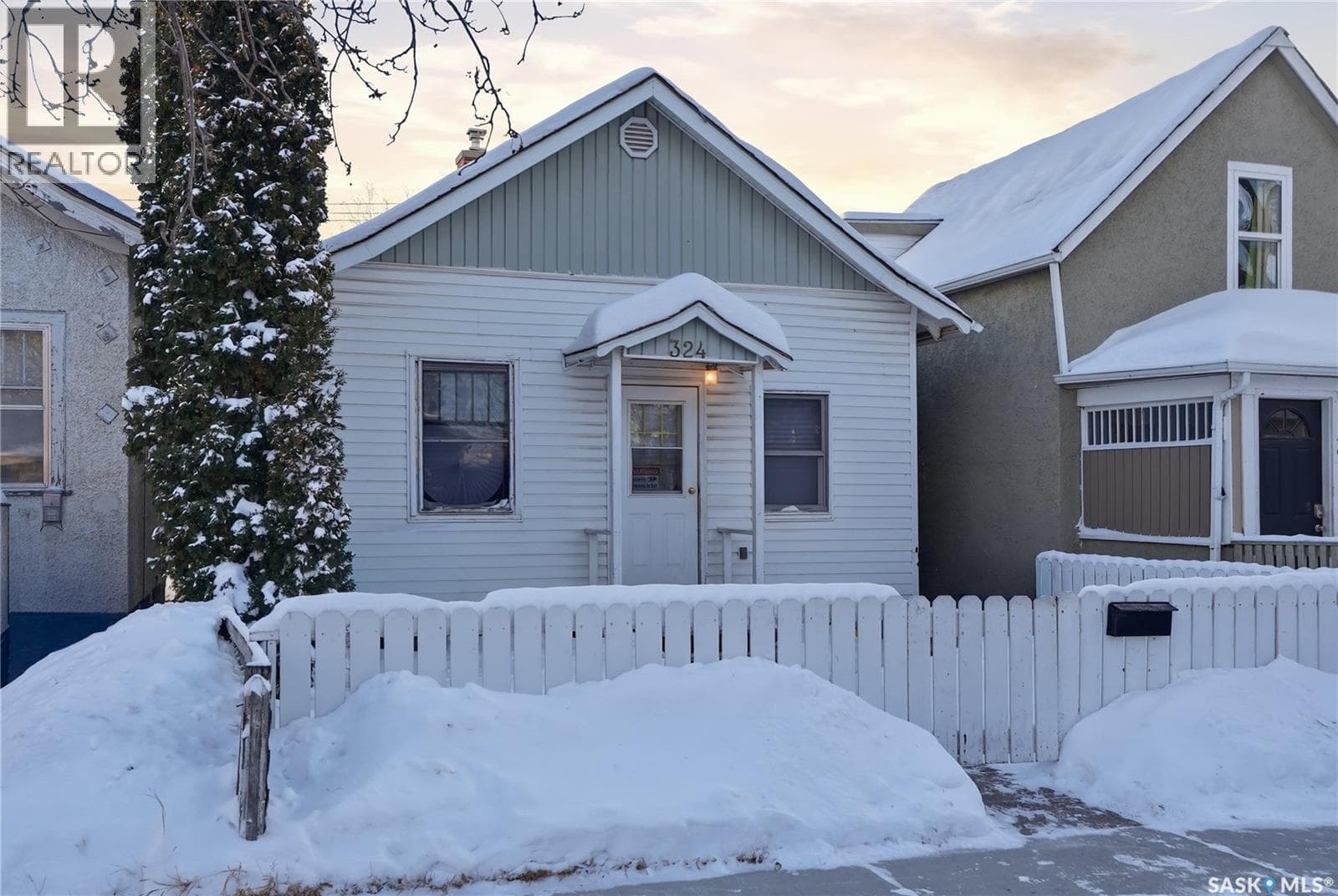324 AVENUE I — photo 3