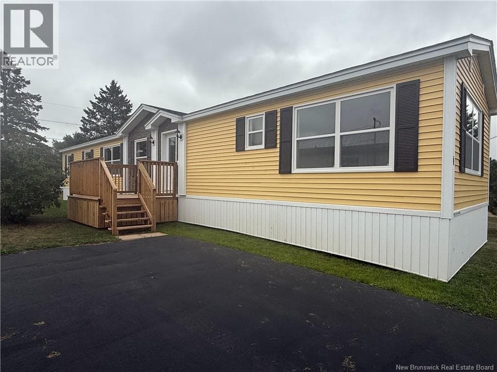 11 Orchard Crescent in 