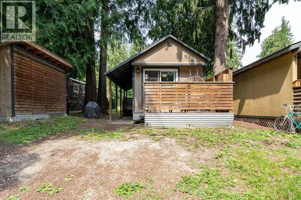 1079 LUNDELL ROAD UNIT 4 in 