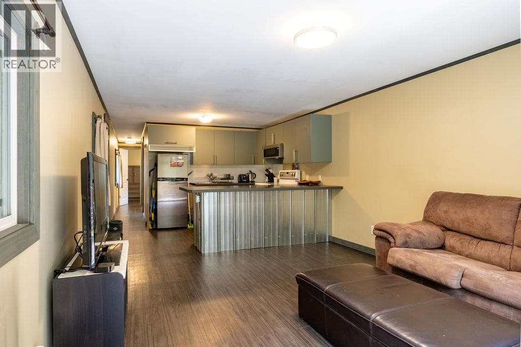 1079 LUNDELL ROAD UNIT 4, Interior REALTORS® — photo 3