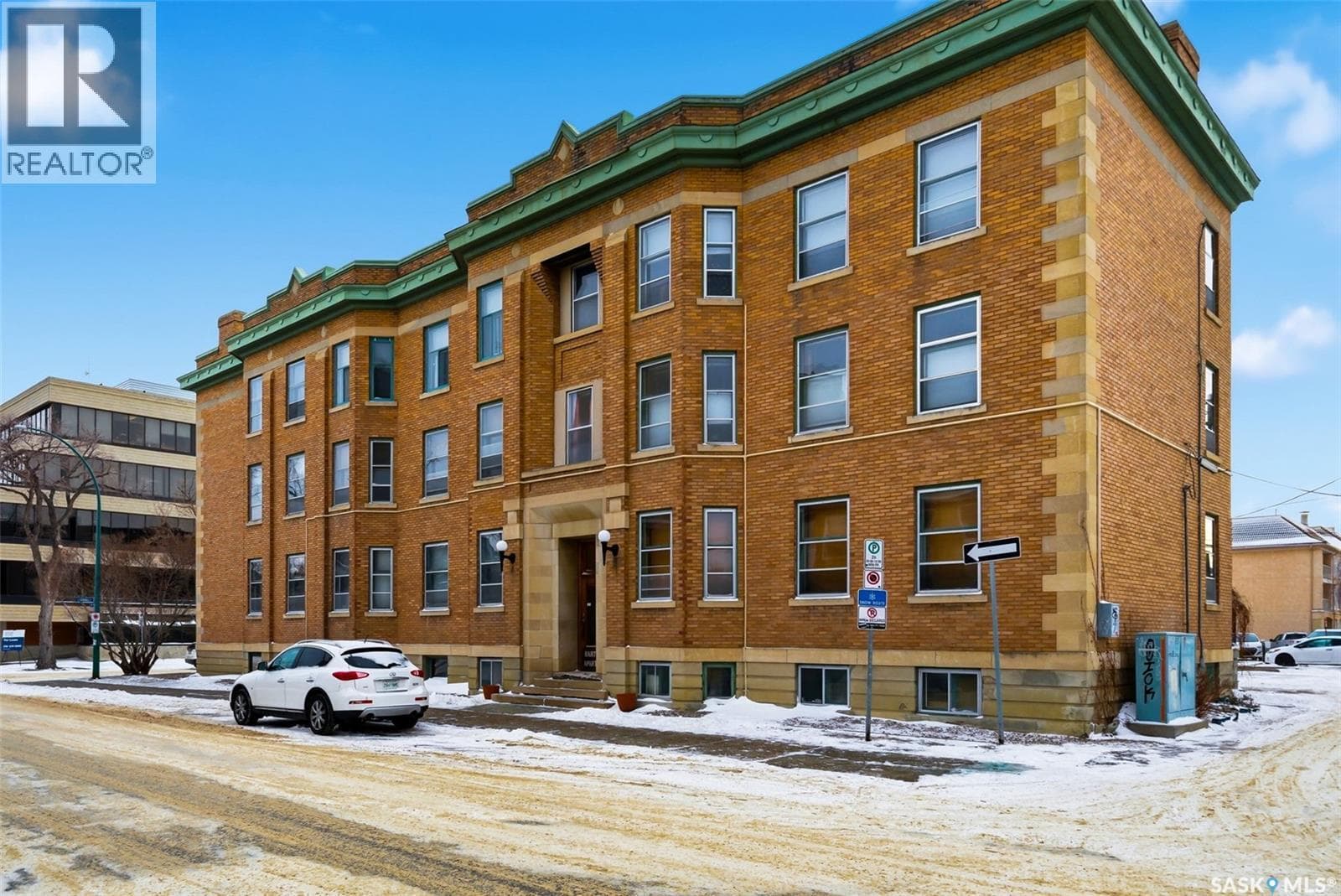 17 2201 14th AVENUE in Old 33