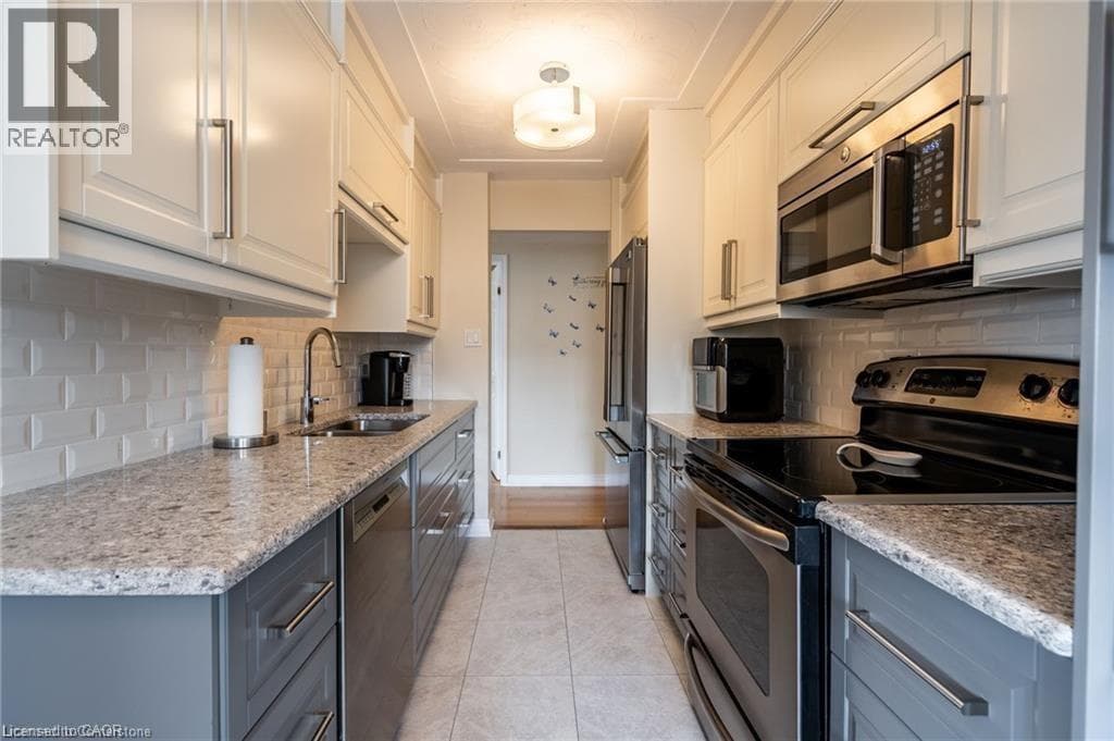 40 HARRISFORD STREET UNIT 402 in Red Hill