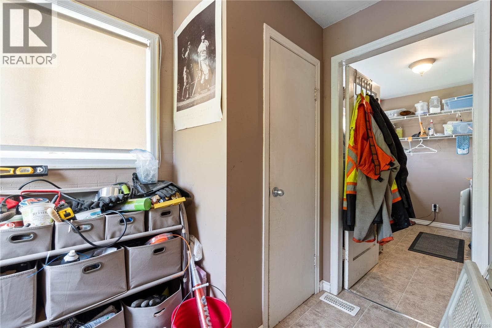 931 DUFFERIN STREET — photo 2
