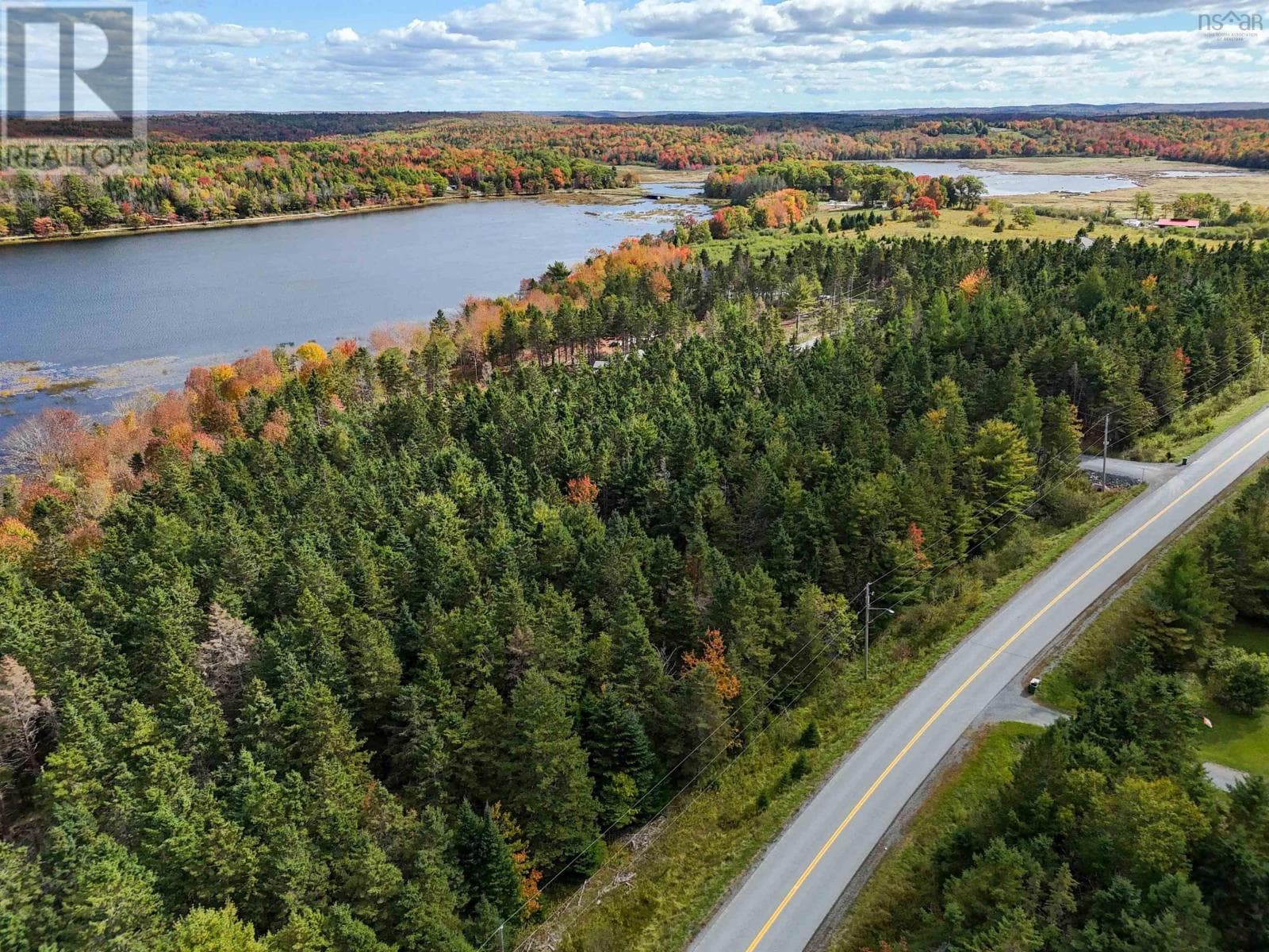 998 Lake Egmont Road in LAKE EGMONT