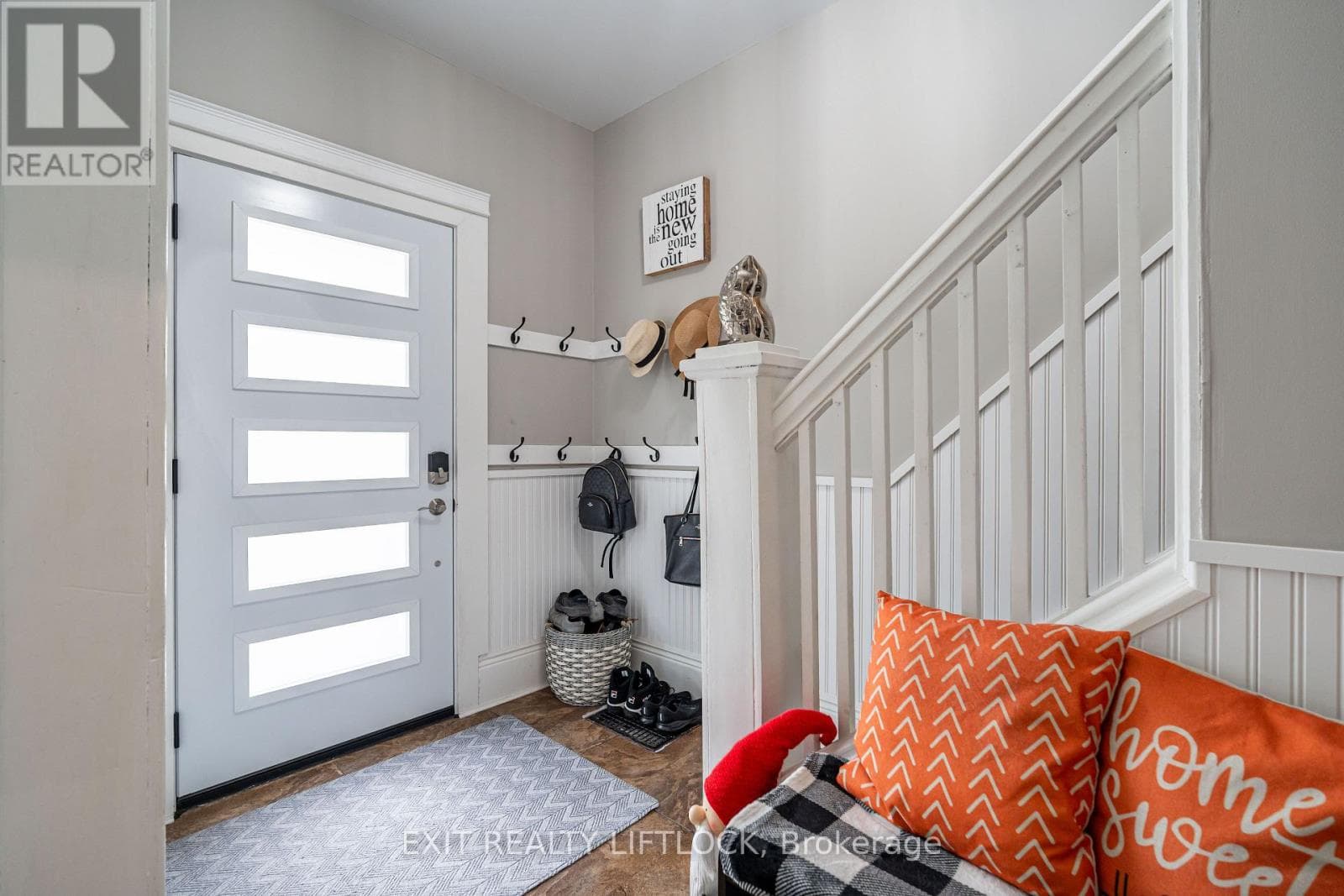 468 CAMBRIDGE STREET — photo 4