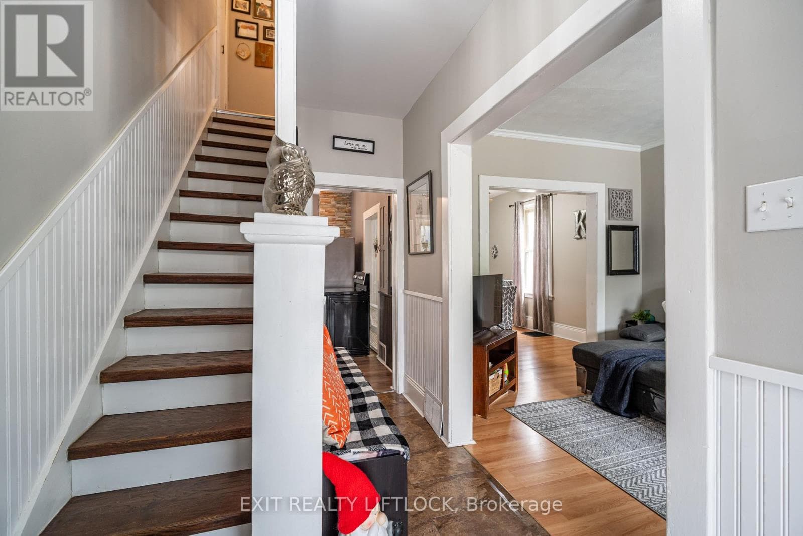 468 CAMBRIDGE STREET — photo 5
