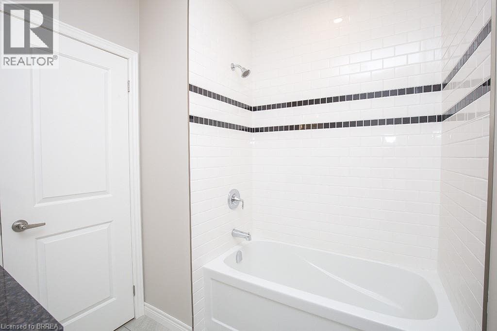 355 WELLINGTON STREET, Brantford — photo 5