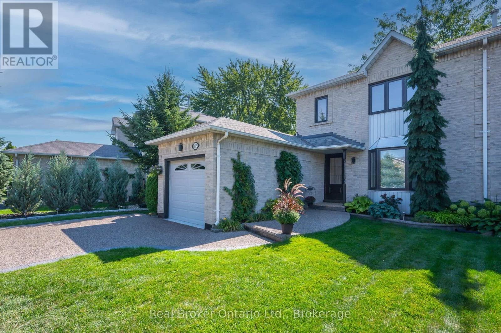 163 ROSS LANE, Oakville-Milton — photo 2