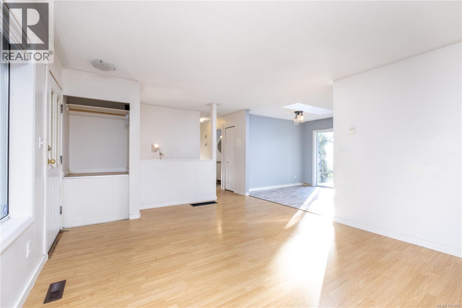 1526 STAG ROAD, Vancouver Island — photo 3