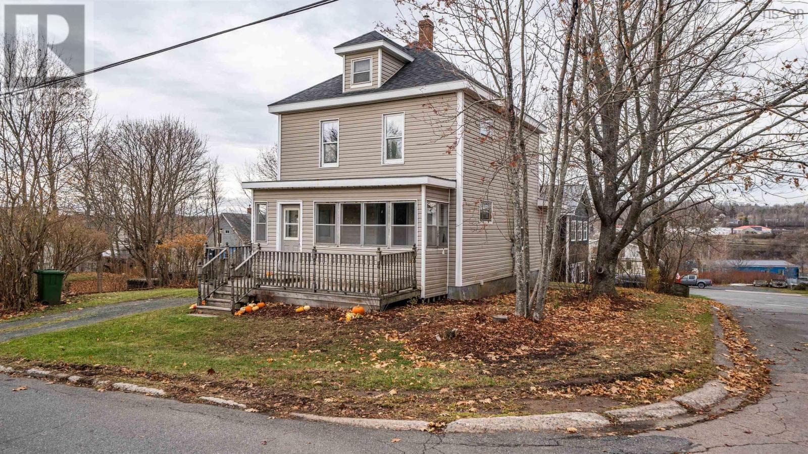 515 PLEASANT STREET, NSAR — photo 2