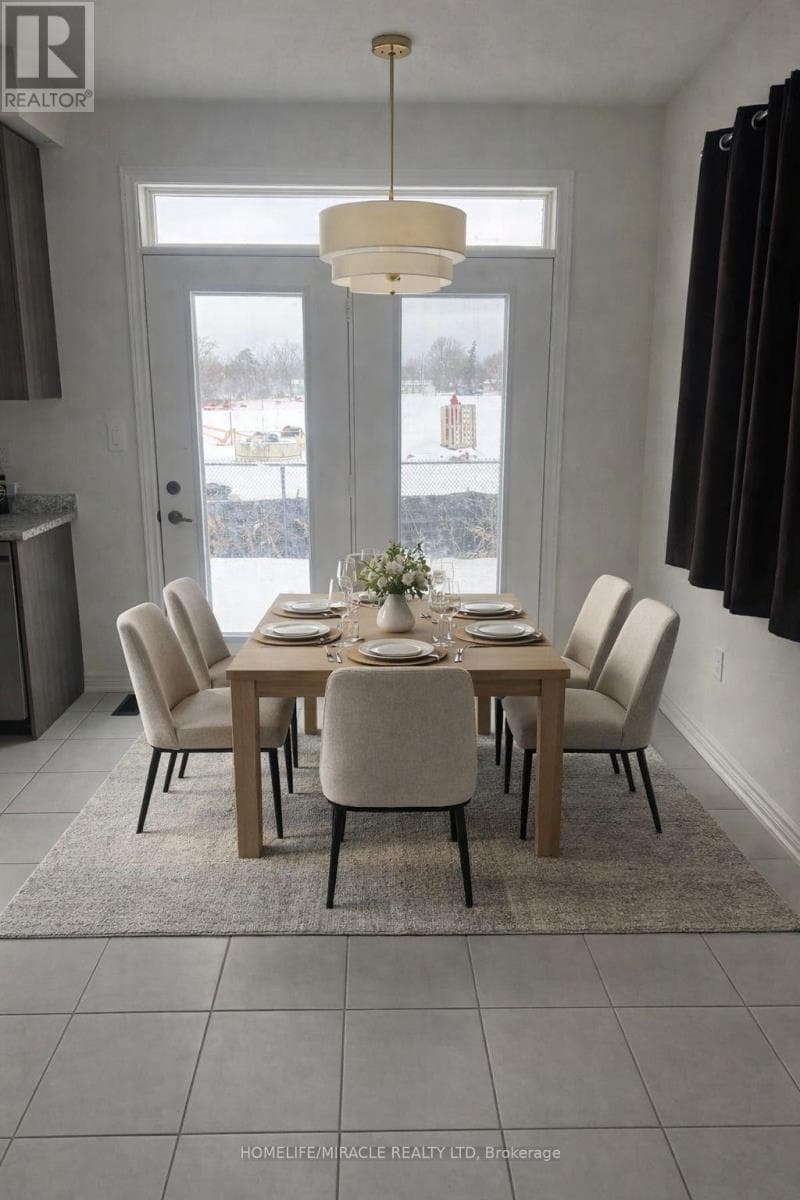 62 HOLCOMB TERRACE, Toronto — photo 2