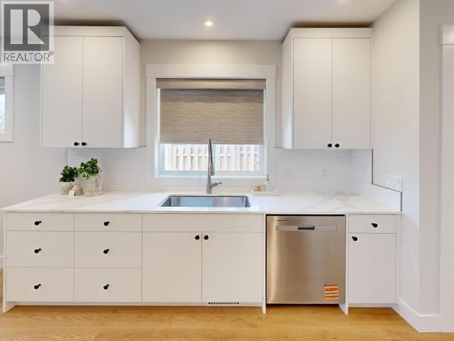 4678 COOK AVE in 