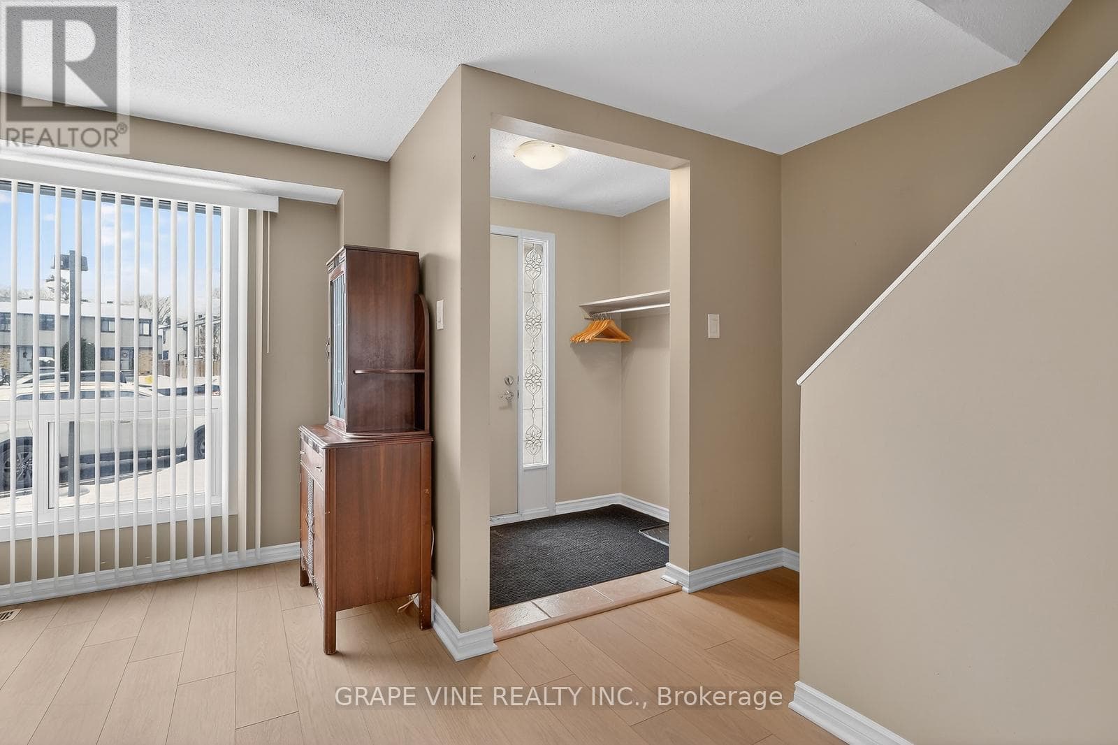 6885 BILBERRY DRIVE, Ottawa — photo 4