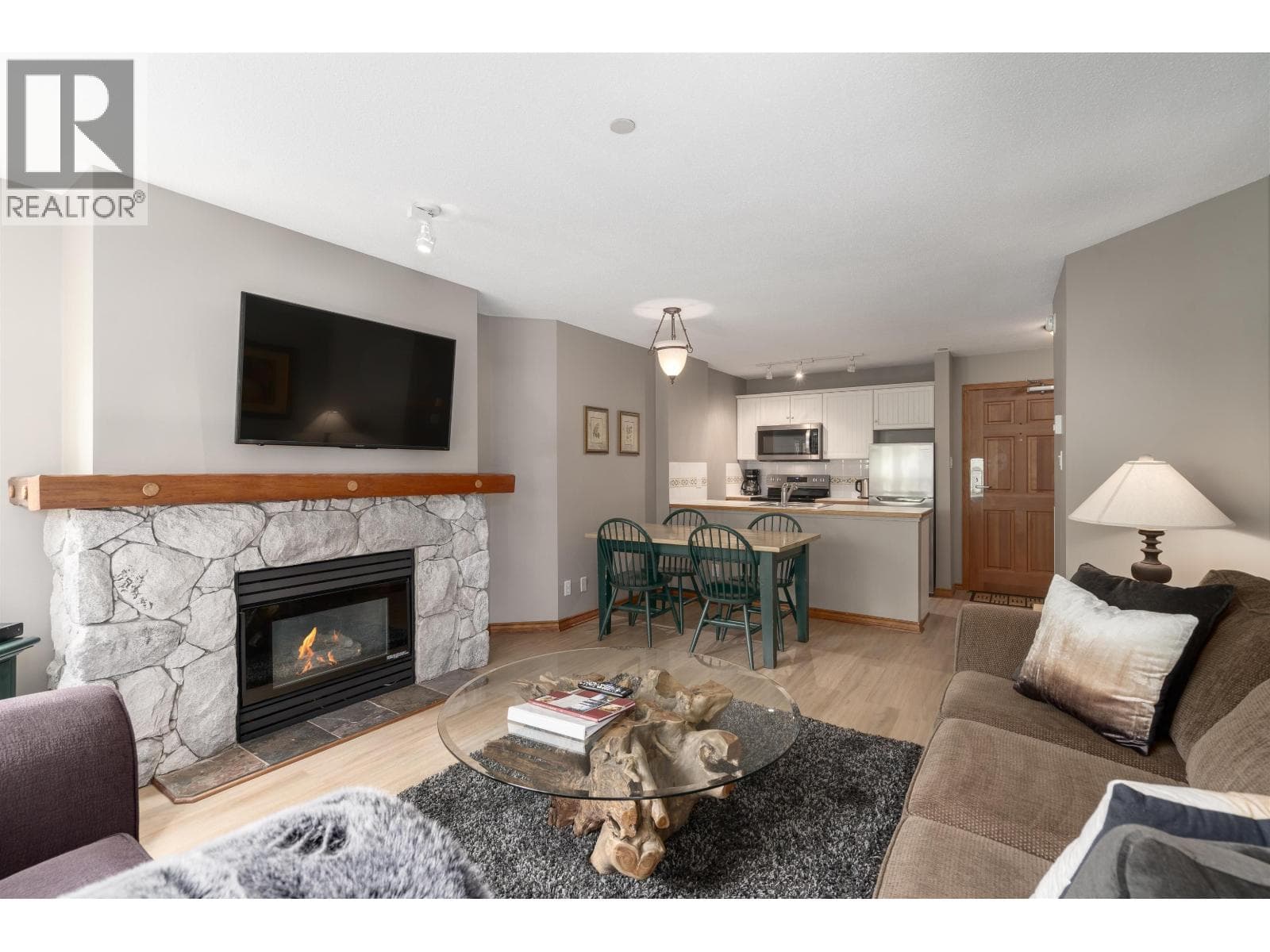 243 4800 SPEARHEAD DRIVE — photo 3