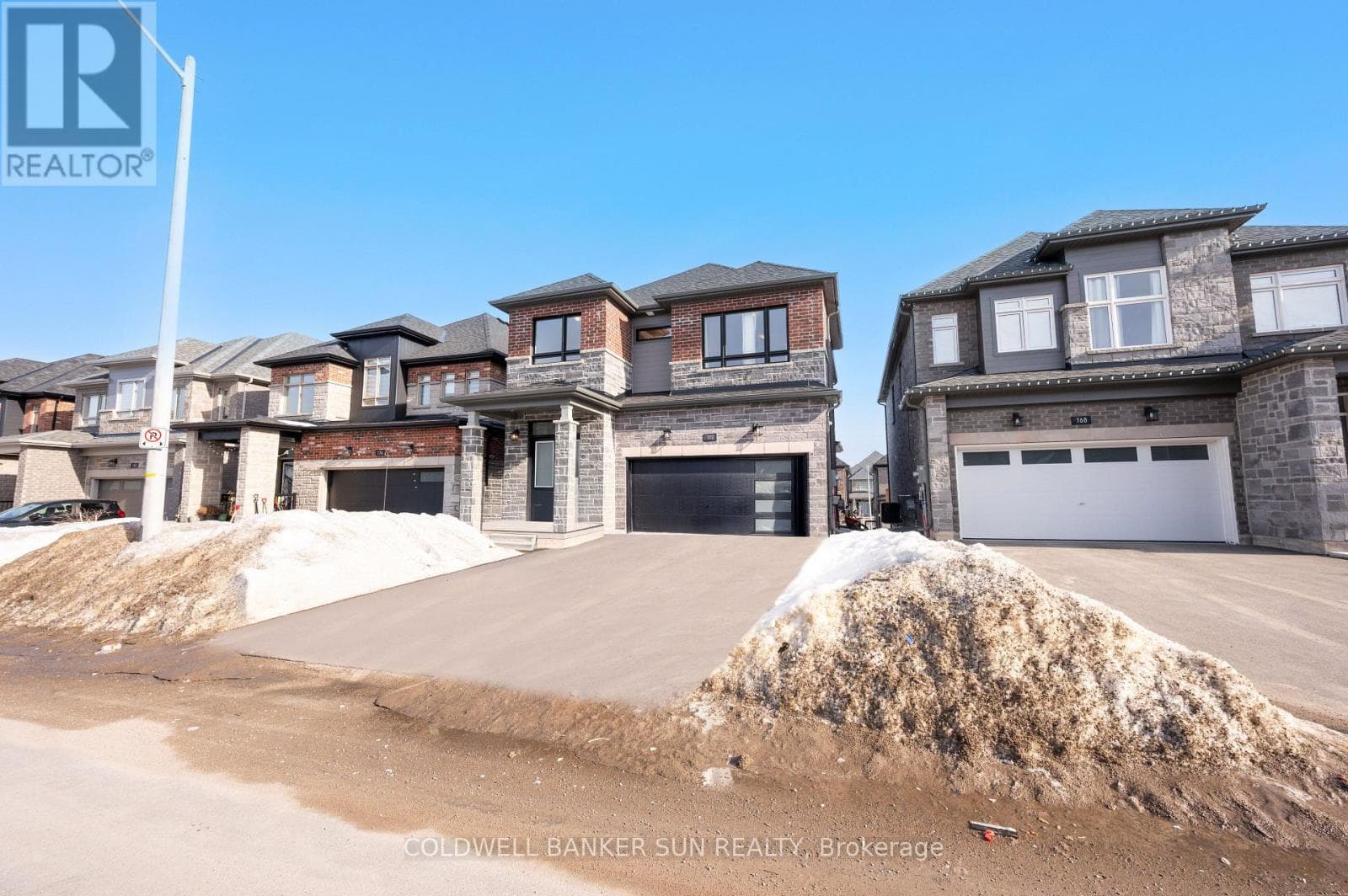 172 FRANKLIN TRAIL, Toronto — photo 2