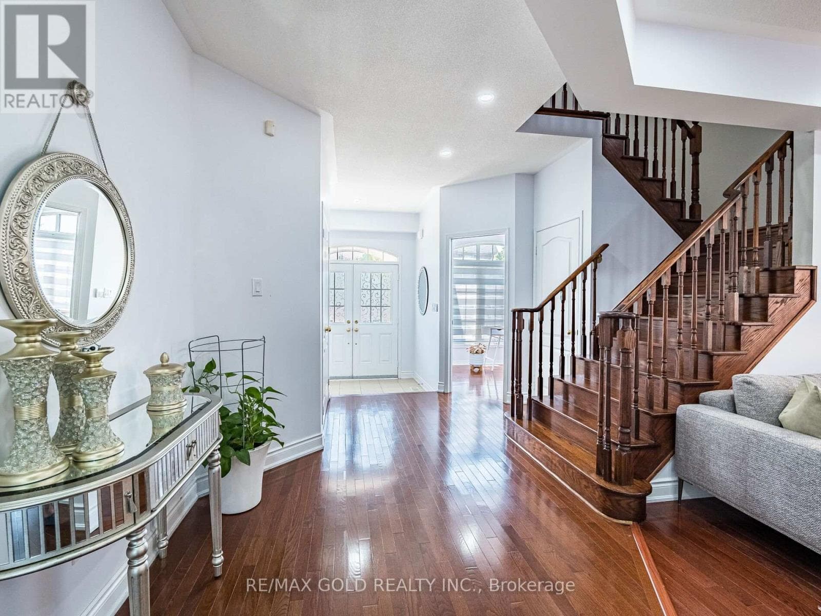 36 TREEGROVE CRESCENT — photo 5