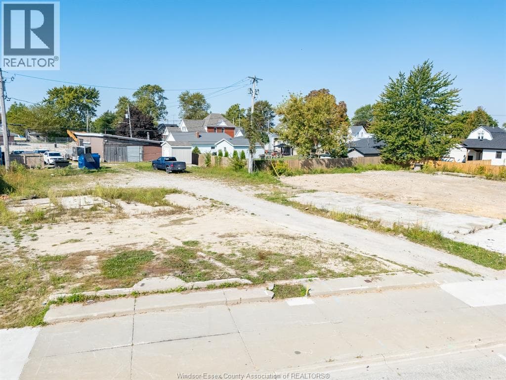 14 Erie STREET North, Windsor — photo 2