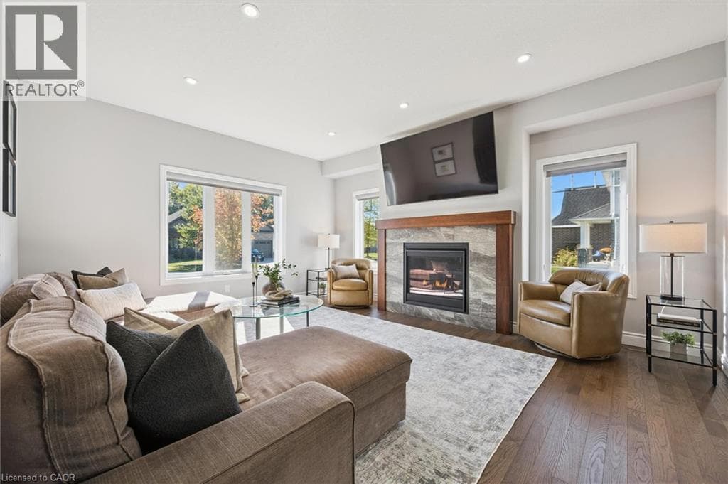 8 GRIFFITH Court — photo 4