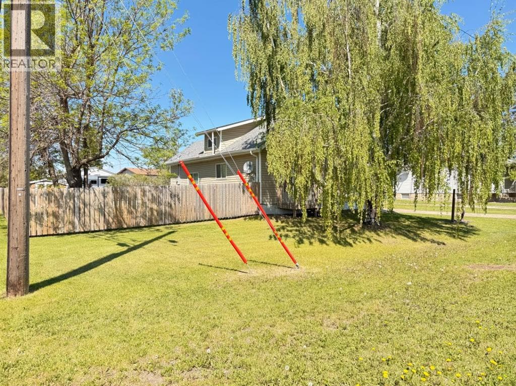 402 2 STREET WEST, Lloydminster — photo 4