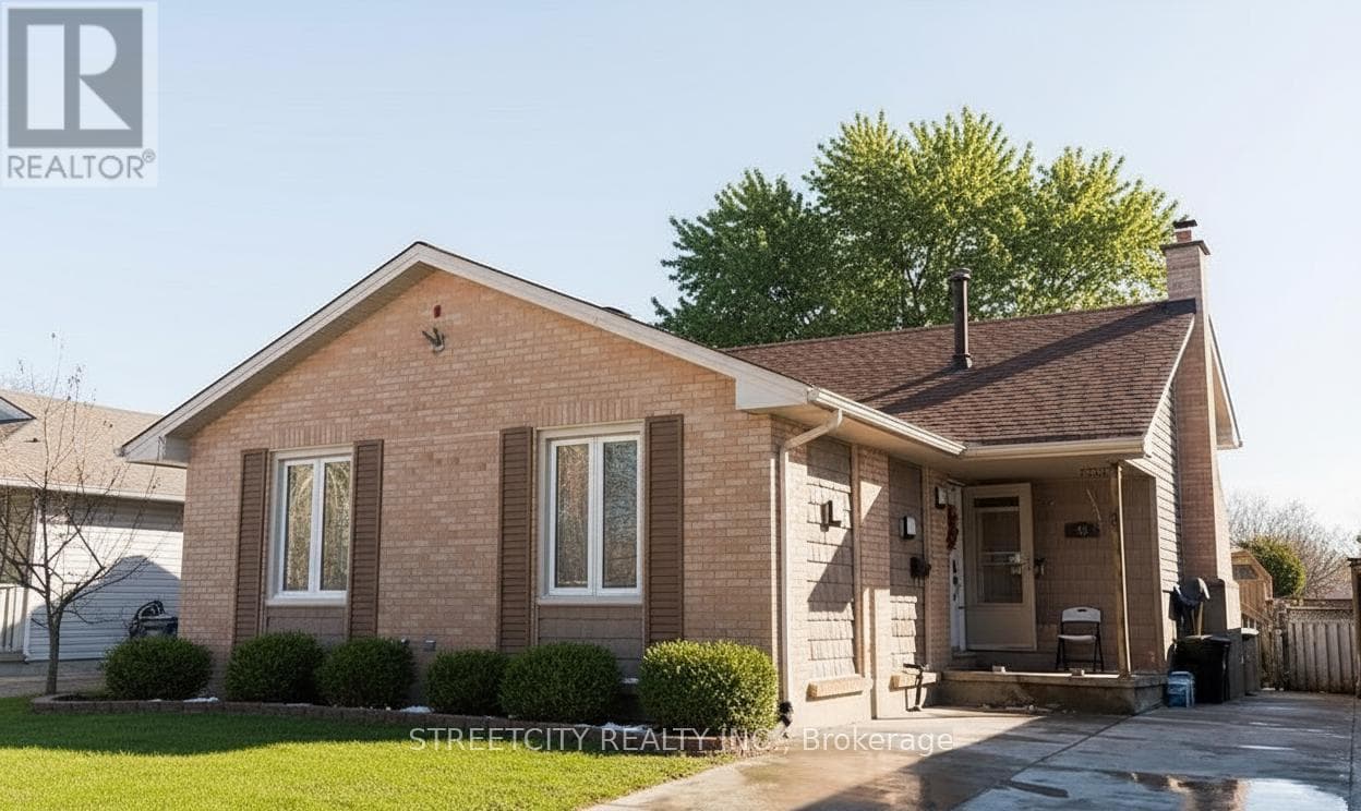 43 RENNY CRESCENT in 