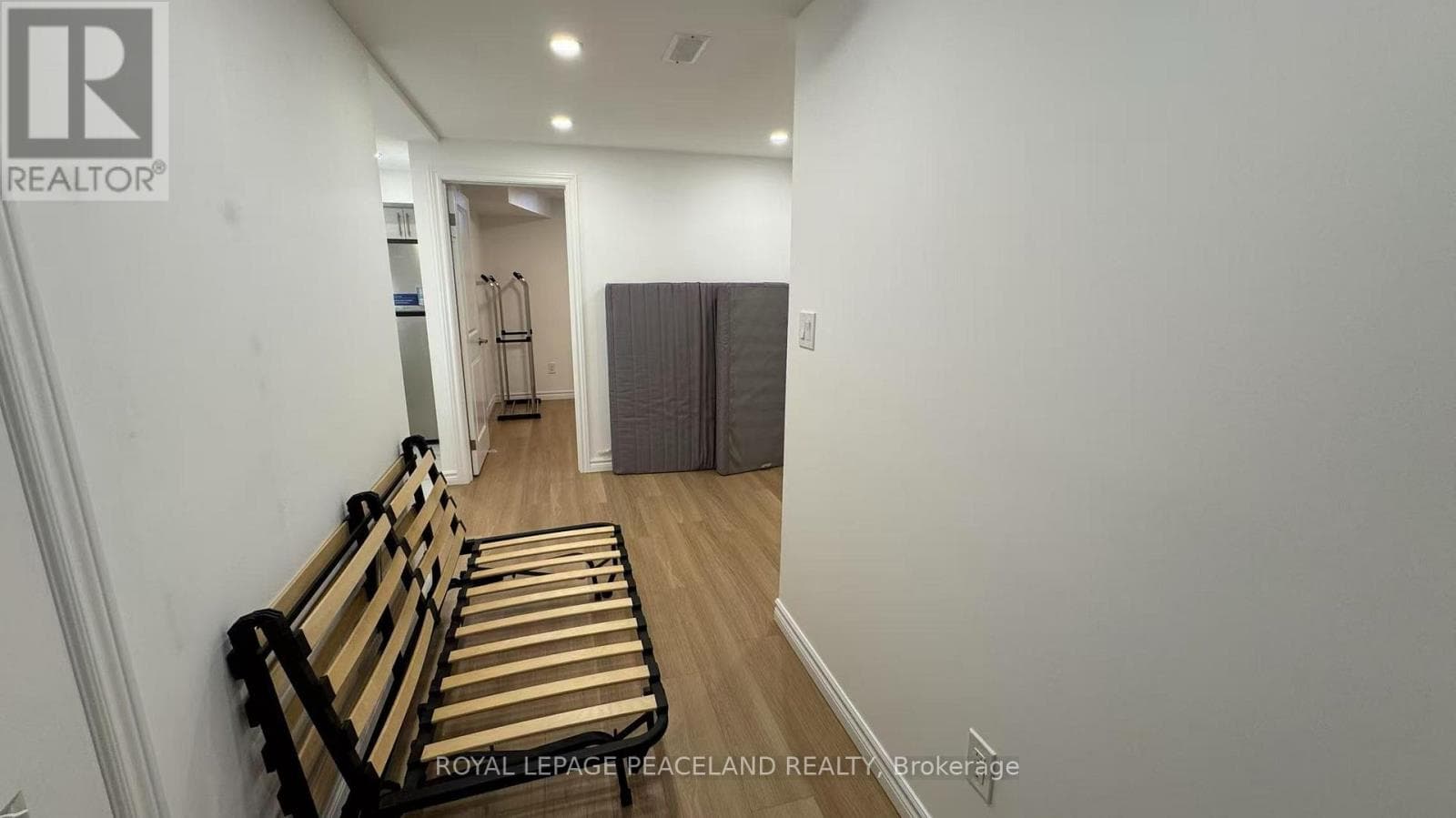 BASEMENT - 185 RUSTLE WOODS AVENUE, Toronto — photo 3