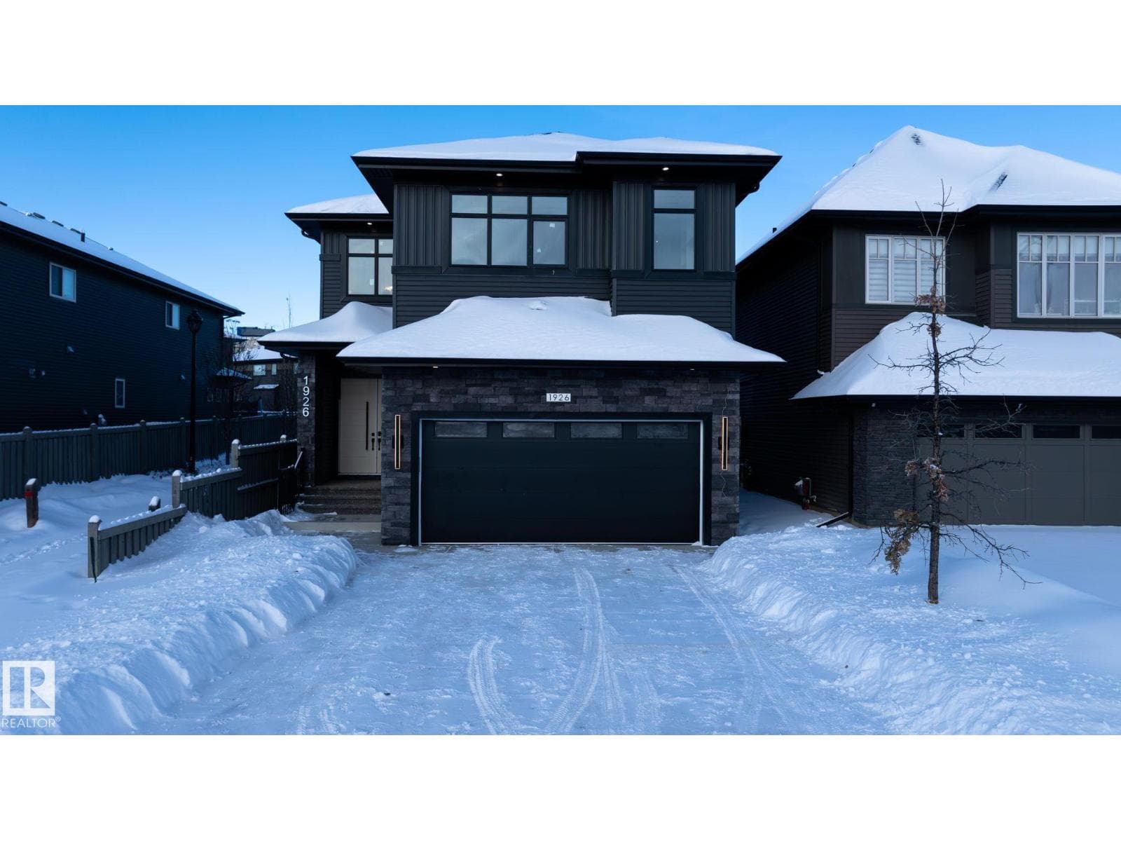 1926 AINSLIE LINK SOUTHWEST, Edmonton — photo 2