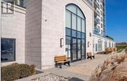 813 - 240 VILLAGEWALK BOULEVARD in Sunningdale