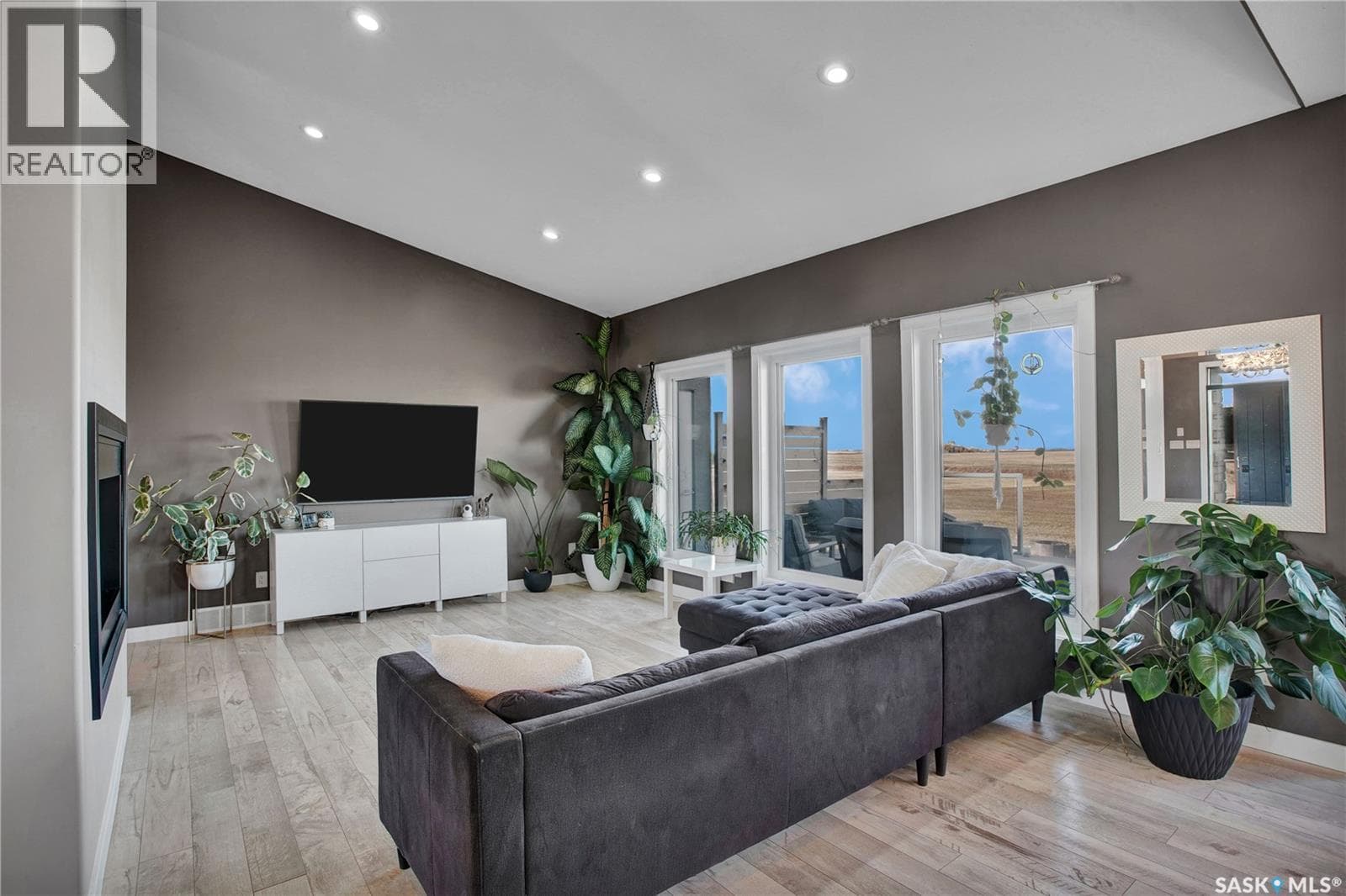 6 Sitina Estates — photo 4